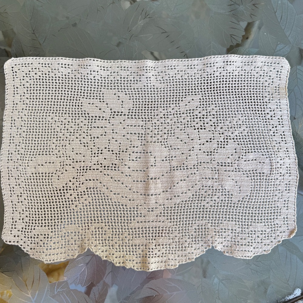 Vintage Handmade Filet Crochet Doily Beige Cotton Lace Rectangle Table Runner